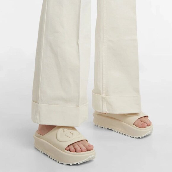 Gucci Interlocking G Platform Soft Rubber Slide Sandals in  Off White - Picture 1 of 11